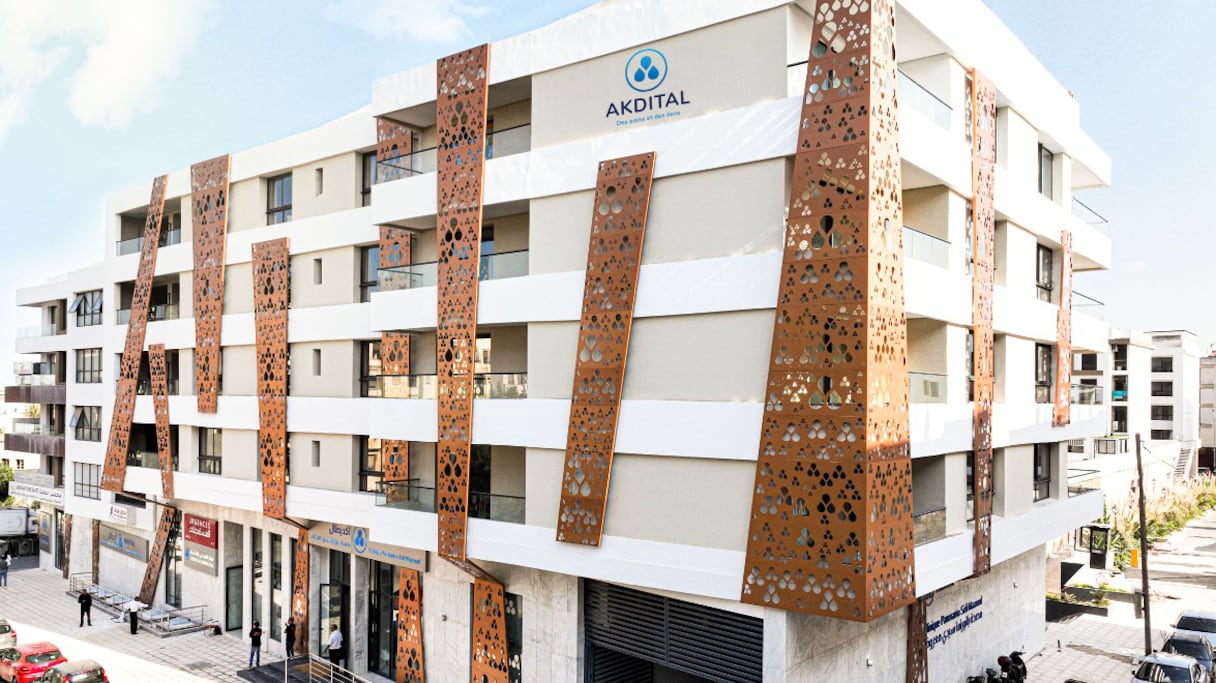 Façade de la clinique Akdital dans le quartier de Sidi Maarouf, à Casablanca. 
