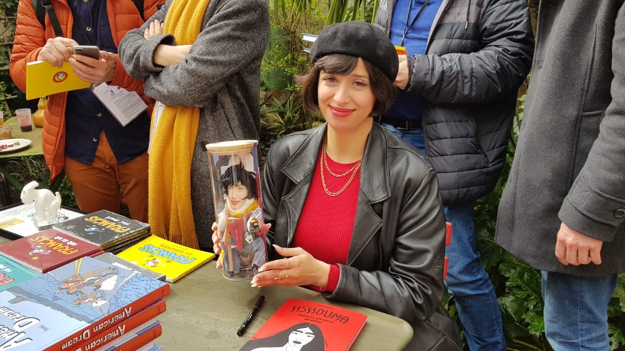 Zainab Fasiki, lauréate du prix du courage, au festival de la bande dessinée d'Angoulême.