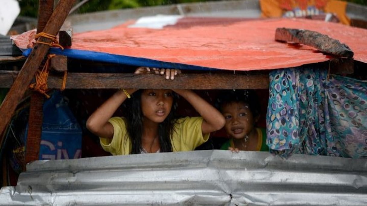 Certains survivants ont trouvé refuge sous les décombres en attendant le passage du terrible typhon
