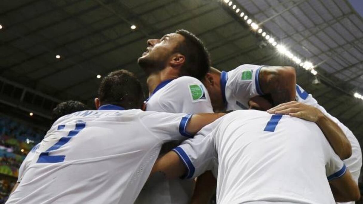 La Grèce se qualifie in extremis pour la suite de la compétition.
