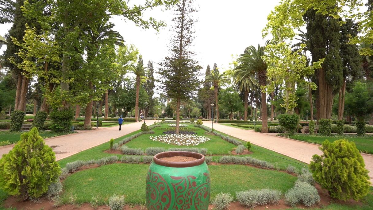 Vue d'un parc à Oujda.
