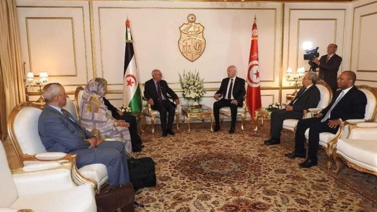 Le président tunisien Kaïs Saïed reçoit le chef du Polisario, Brahim Ghali, à Tunis, le 26 août 2022. 
