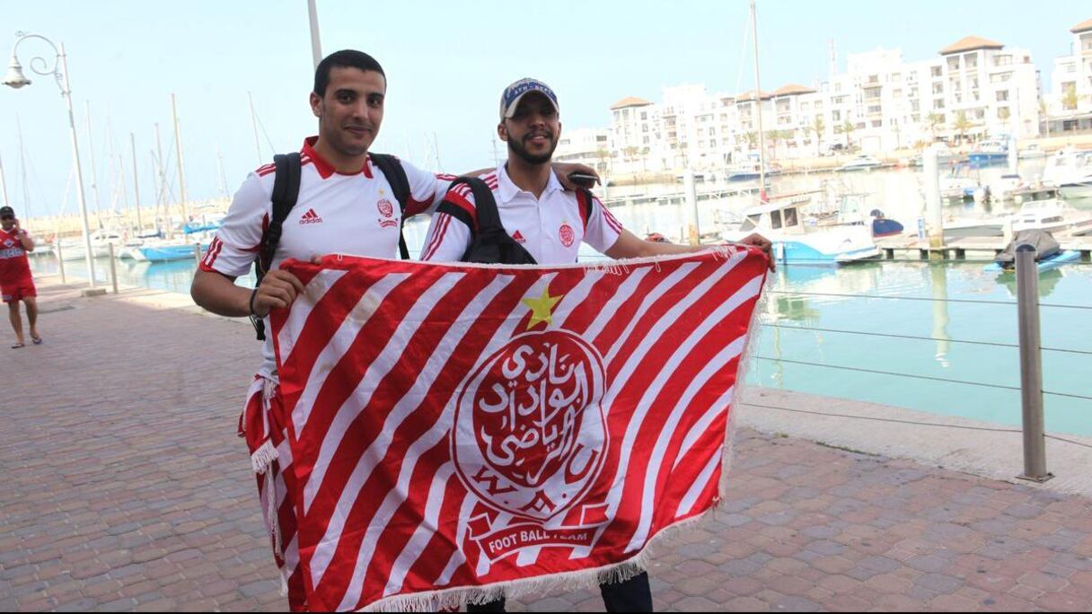 Les inconditionnels sont venus en ami ou en famille pour fêter le Wydad.
