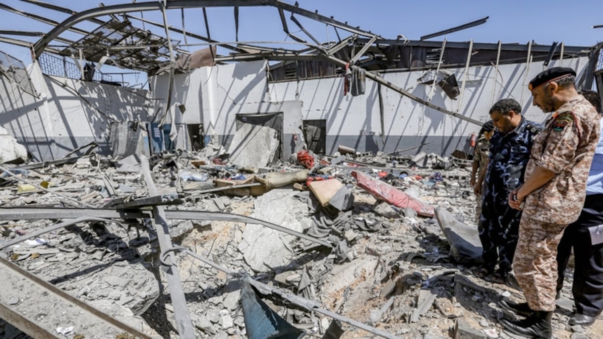 Le bombardement mené par les forces du maréchal Haftar a provoqué un véritable carnage parmi les migrants. 
