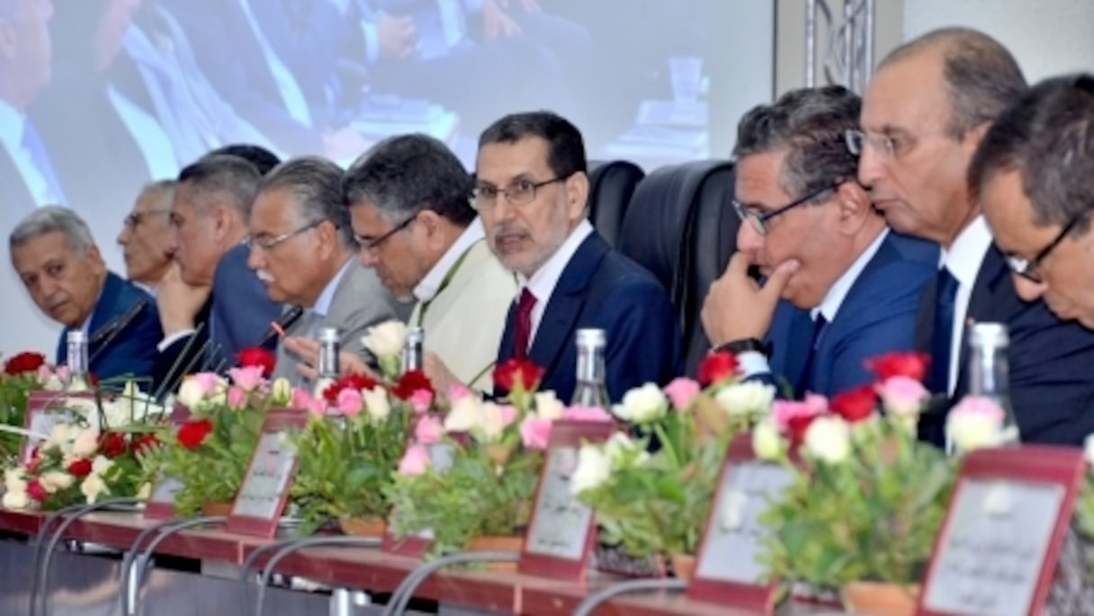 Saâd-Eddine El Othmani et des membres de son gouvernement lors de leur visite à la région de Béni Mellal-Khénifra, vendredi 21 juillet 2017.
