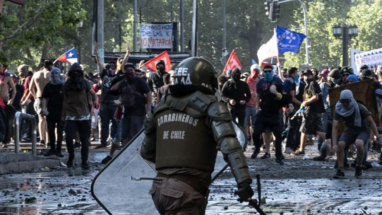 De nouvelles violences ont éclaté entre manifestants et forces de l'ordre, jeudi 24 octobre 2019 à Santiago du Chili.