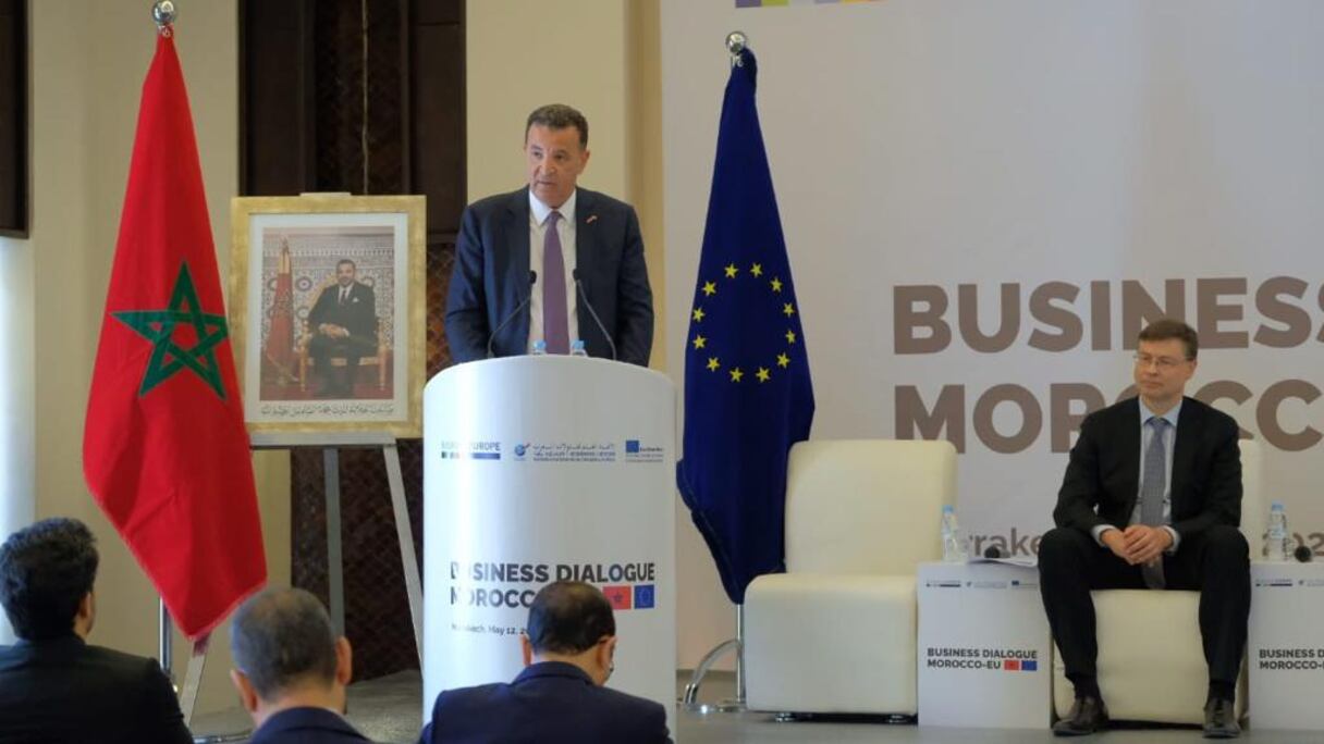 Chakib Alj, président de la CGEM, prononce un discours lors du premier Business Dialogue Maroc-UE, organisé à Marrakech le 12 mai 2022.
