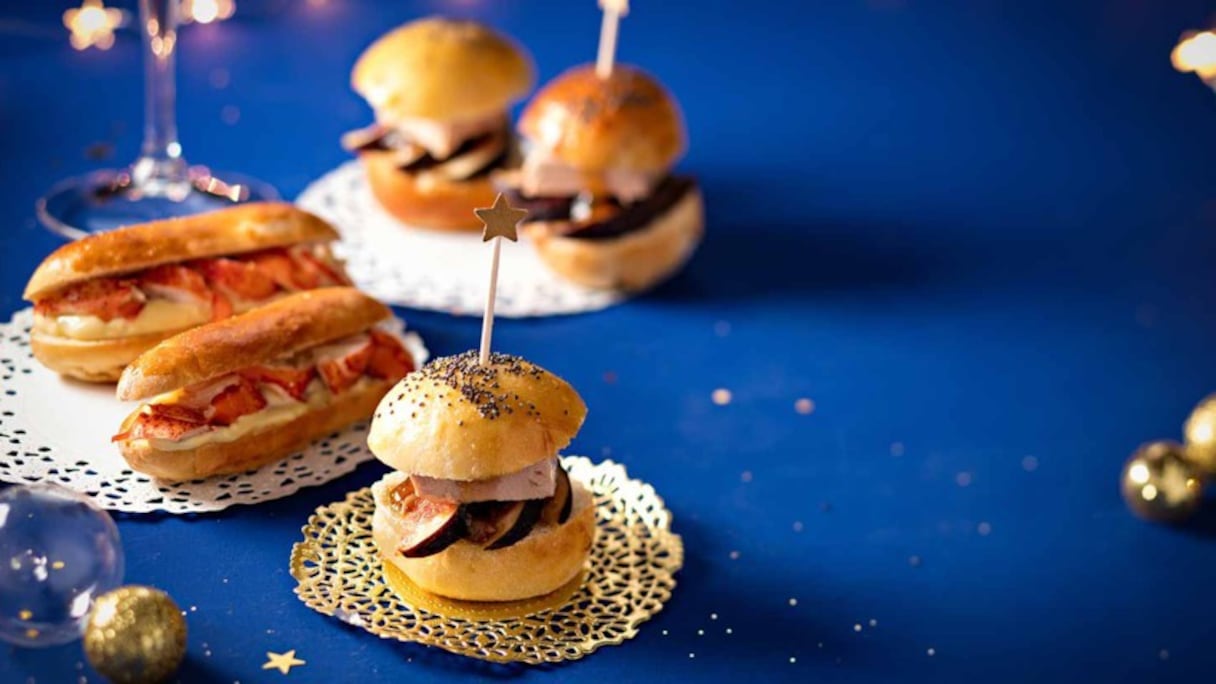 Mini hamburgers.
