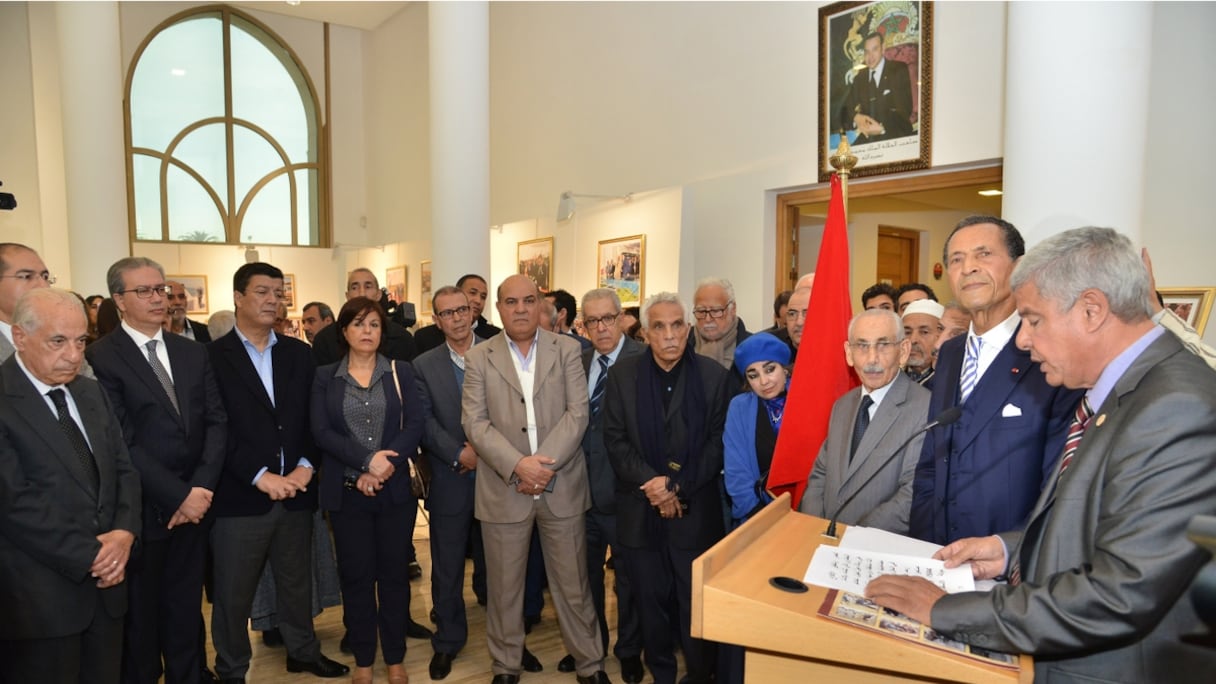 Abdelkarim Zerktouni, fils du martyr Mohamed Zerktouni, prononçant un discours.
