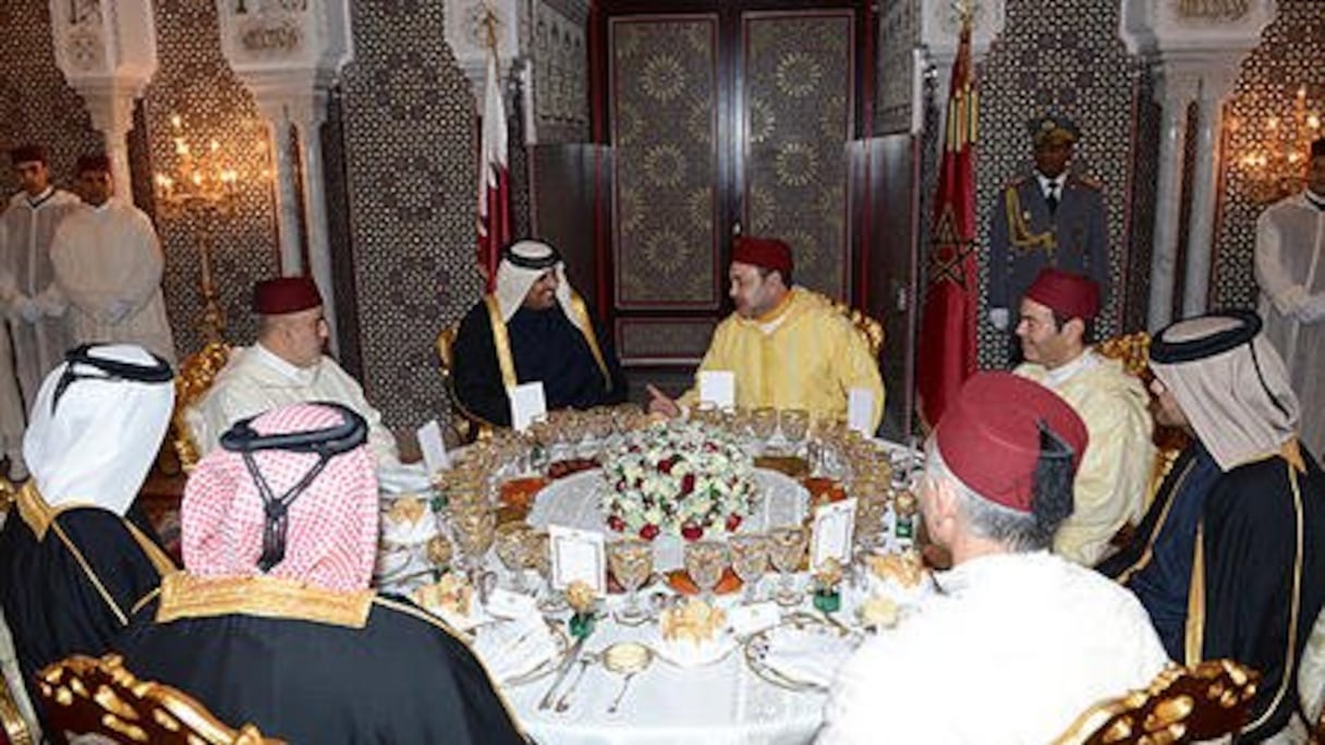 Le roi Mohammed VI a offert un dîner officiel en l'honneur de son invité de marque, l'émir du Qatar en visite officielle au Maroc.
