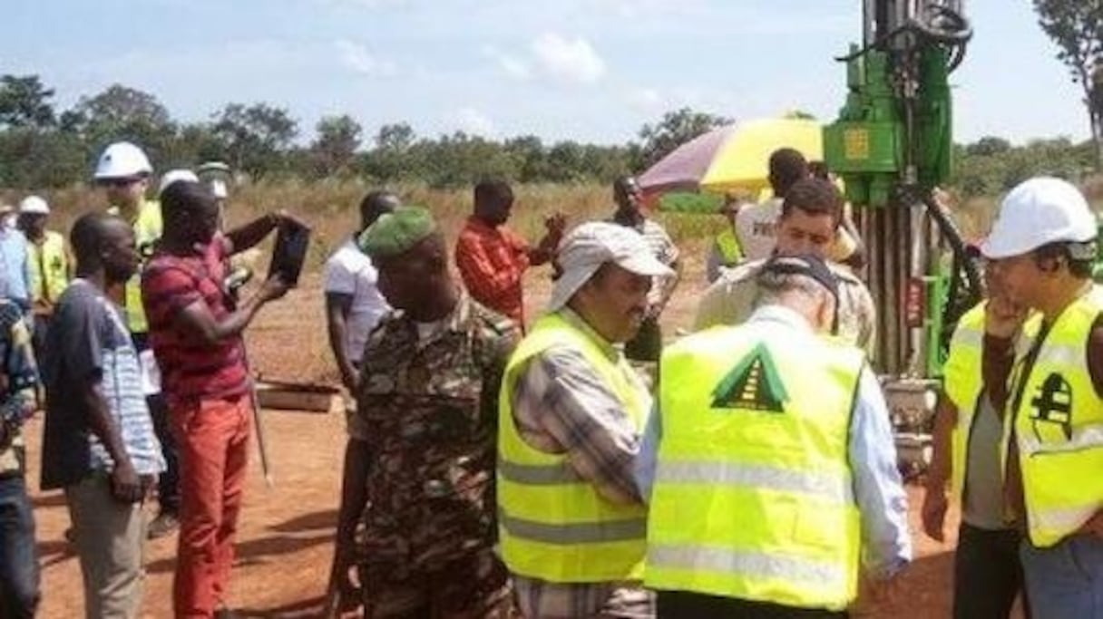 Les équipes de SINTRAM sur le terrain en Guinée. 
