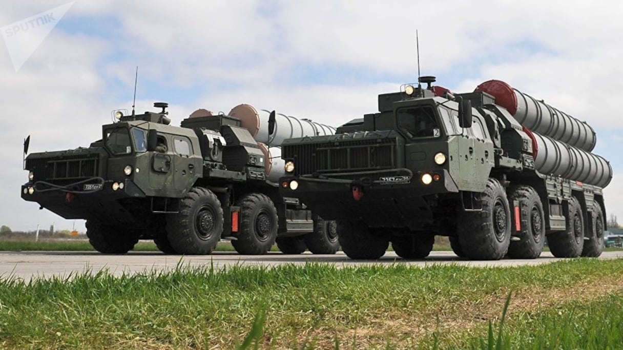 Le système russe S-400.
