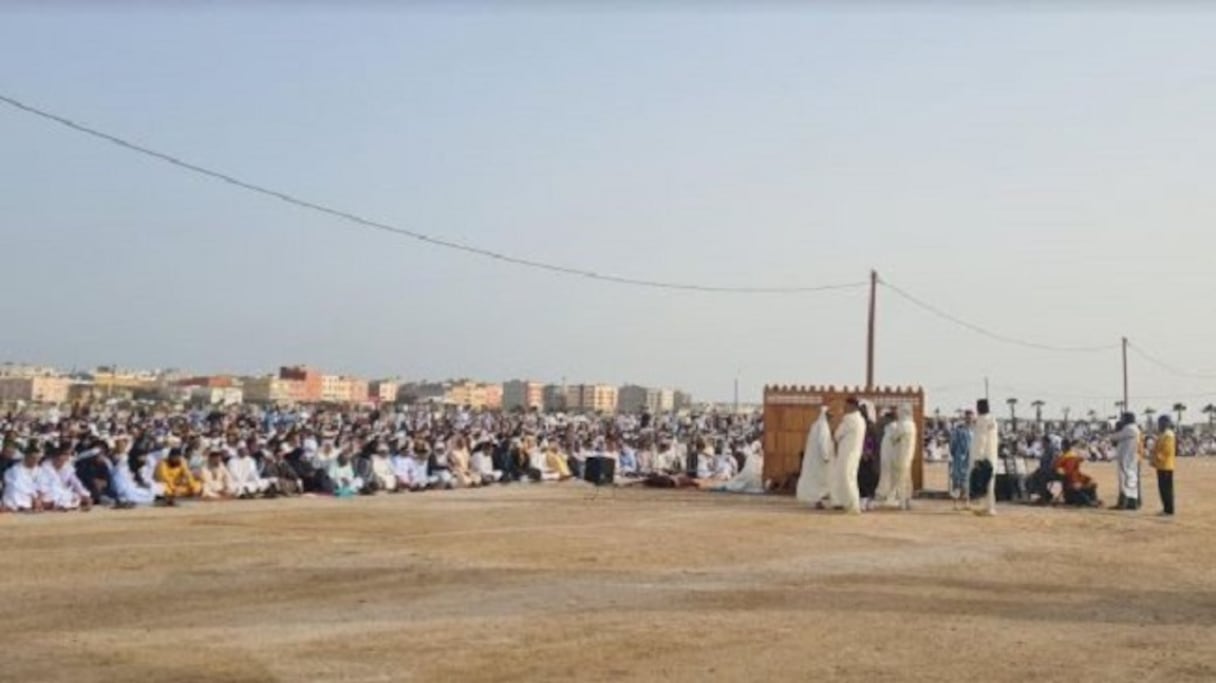 A Dakhla, la prière de Aïd Al-Fitr a réuni toutes les générations. 
