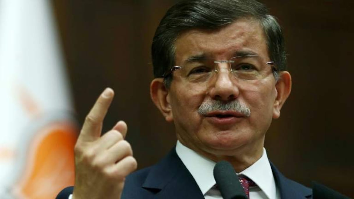 "Nous ne voulons pas voir Daech à la frontière turque", a affirmé le Premier ministre turc Ahmet Davutoglu, ce lundi 27 juillet.
