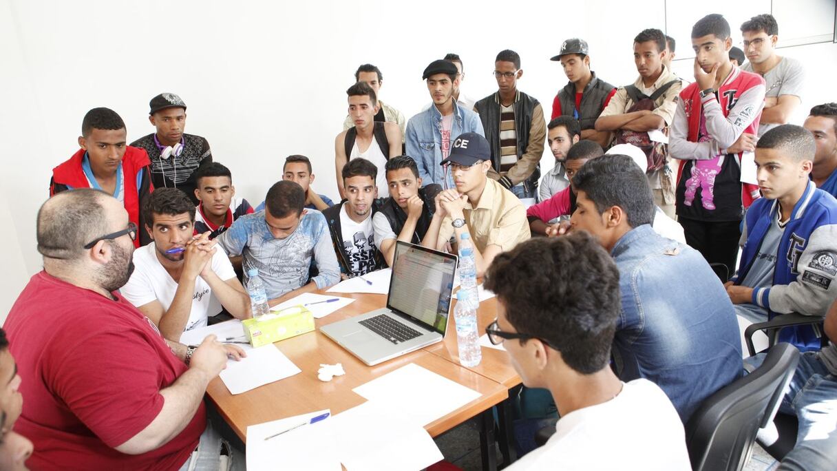 Et le grand moment: la venue de Bigg, que les jeunes ont écouté avec une grande attention!
