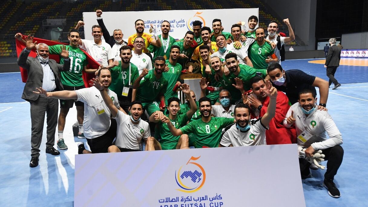 L'équipe nationale de futsal après sa victoire en finale de la Coupe arabe, samedi 29 mai 2021.
