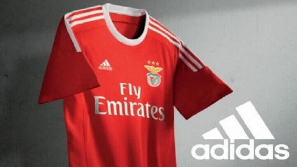 Benfica domicile (Adidas).