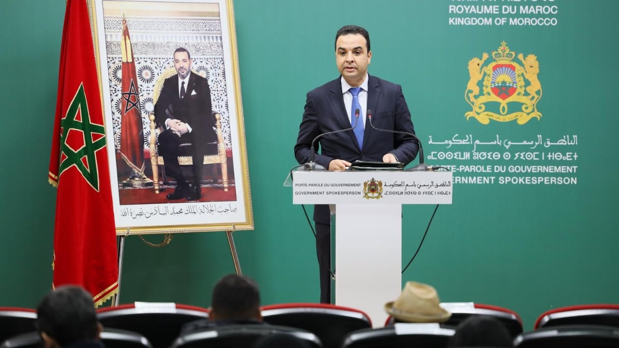 Le ministre délégué auprès du chef du gouvernement chargé des Relations avec le parlement, porte-parole du gouvernement, Mustapha Baitas, répond aux questions des journalistes lors du point de presse de ce jeudi 17 mars 2022 suite au Conseil de Gouvernement.
