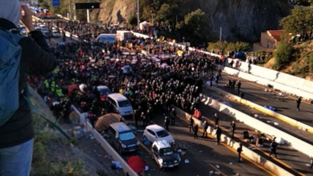Autoroute Espagne-France, bloquée par les indépendantistes catalans.