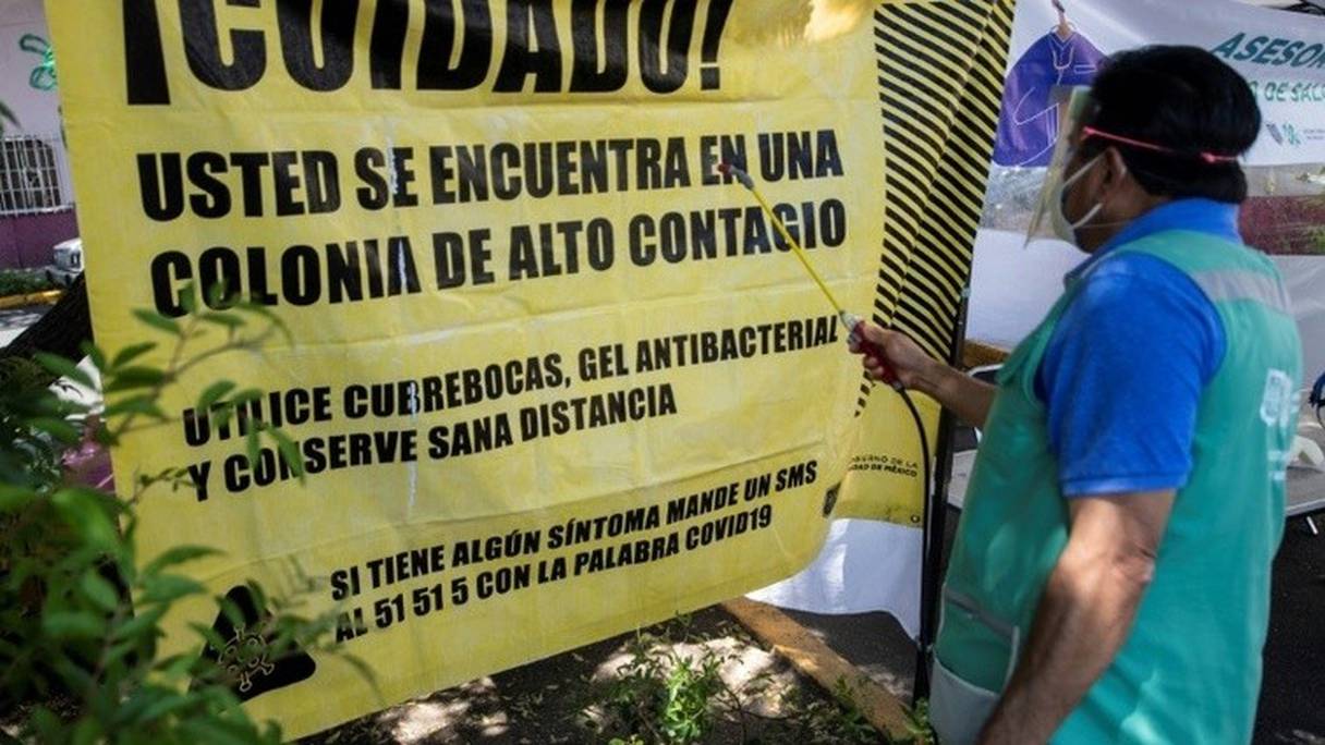 Un stand de dépistage du coronavirus dans une rue de Mexico, le 7 août 2020. 
