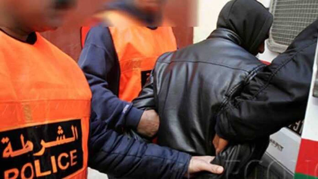 Une arrestation par la police marocaine.
