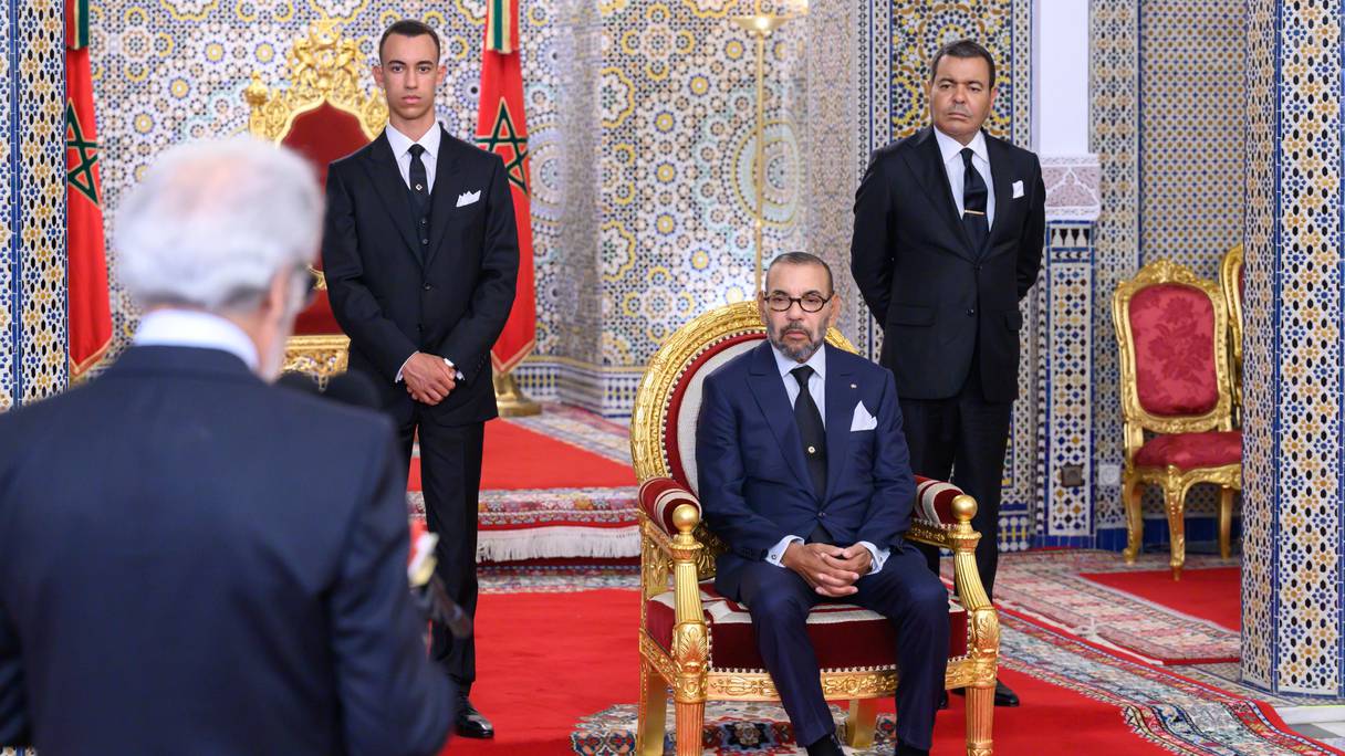 Le roi Mohammed VI reçoit le Wali de Bank Al-Maghrib
