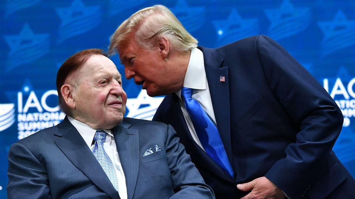 Sheldon Adelson en compagnie de Donald Trump.

