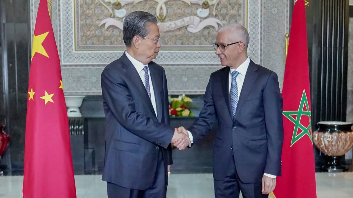 Le président du Comité permanent de l’Assemblée populaire nationale de Chine, Zhao Leji, et le président de la Chambre des représentants, Rachid Talbi Alami, le 12 mai 2023 à Rabat.