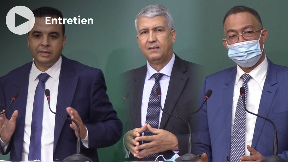 De gauche à droite, le porte-parole du gouvernement Mustapha Baitas, le ministre de l'Agriculture, Mohammed Sadiki et le ministre délégué au Budget, Fouzi Lekjaâ, lors d'un point presse le jeudi 4 novembre 2021.
