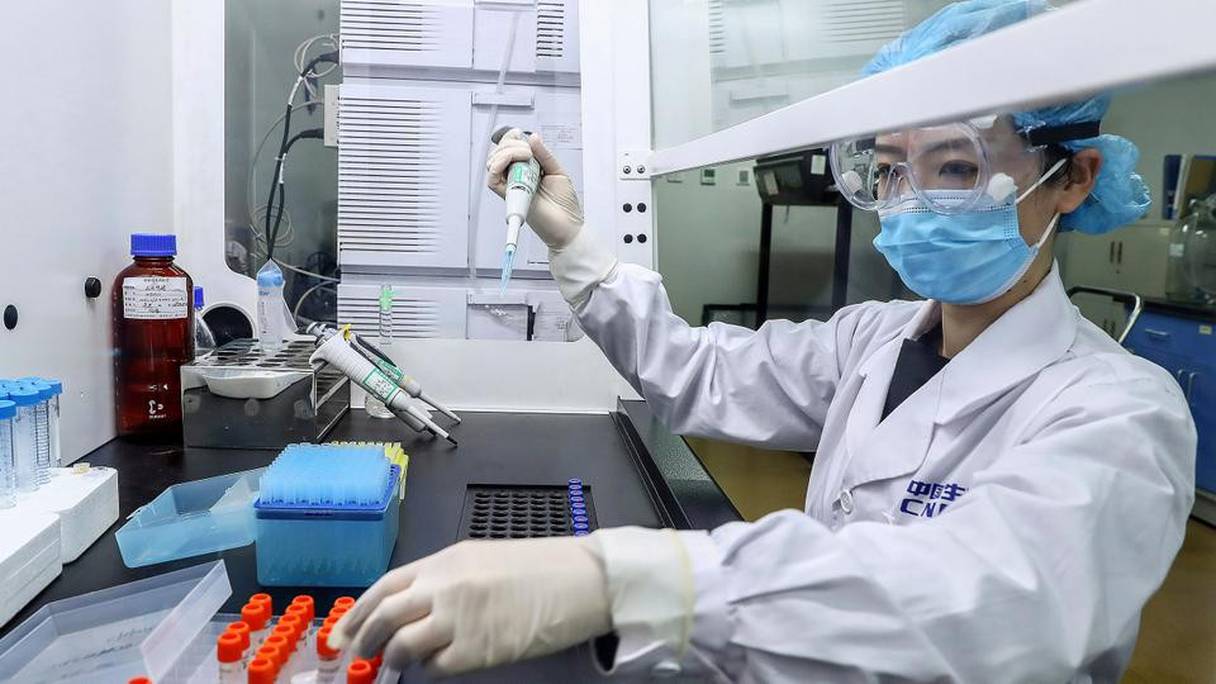 Dans une unité de production de vaccins de Sinopharm à Pékin.
