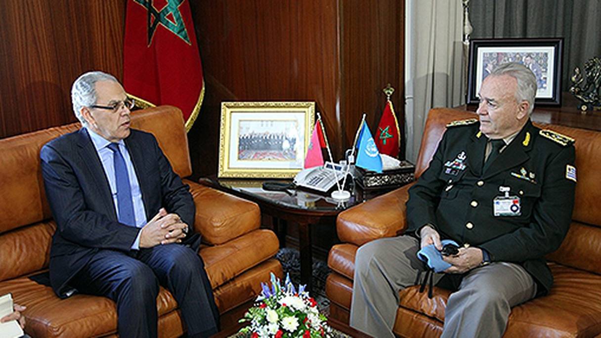Abdeltif Loudyi, ministre chargé de l’administration de la défense nationale et le conseiller militaire de l'ONU, Carlos Humberto Loitey.
