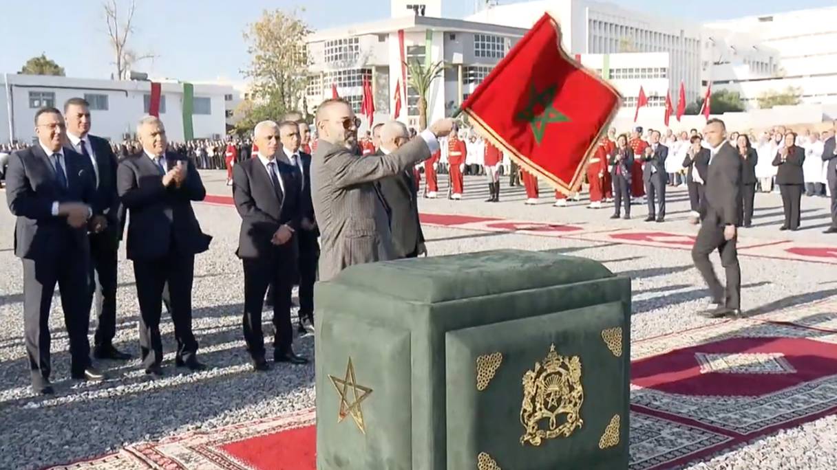 Le roi Mohammed VI lance à Rabat la construction du nouvel hôpital Ibn Sina, jeudi 5 mai 2022.
