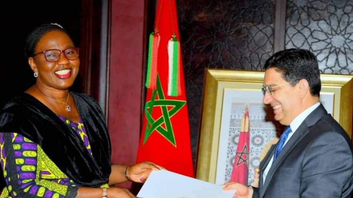 La ministre burkinabè des Affaires étrangères et son homologue marocain, Nasser Burita.
