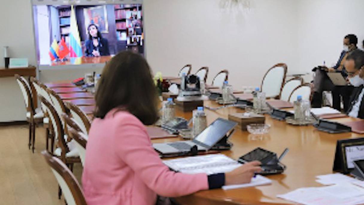 Visioconférence entre la ministre des Relations extérieures de la République de Colombie, Claudia Blum et son homologue marocain, Nasser Bourita, mardi 6 avril 2021, sur l’importance de l’initiative marocaine d’autonomie.
