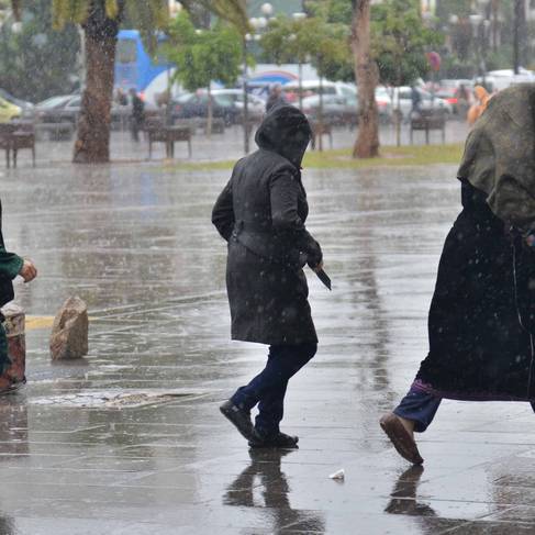 Diapo photos  sur comment les marocaines se cacherde la pluie