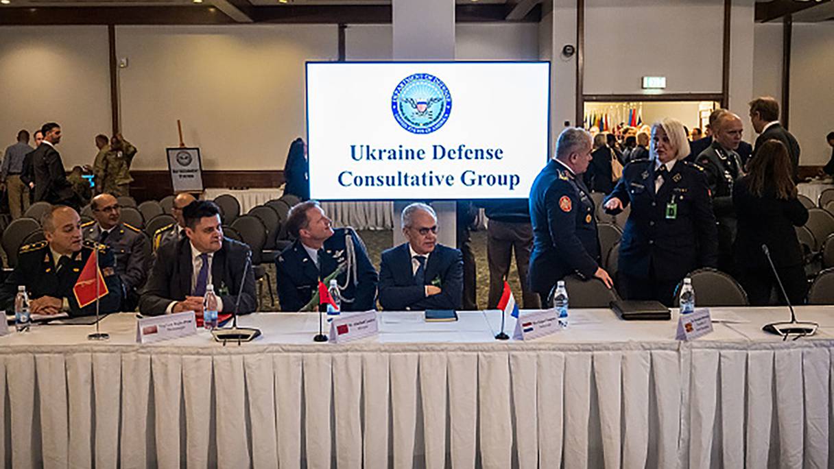 Abdellatif Loudiyi, ministre délégué auprès du chef de gouvernement, chargé de l'Administration de la Défense nationale, participe à la réunion du Groupe consultatif pour la défense de l'Ukraine, le 26 avril 2022, à Ramstein, en Allemagne. 
